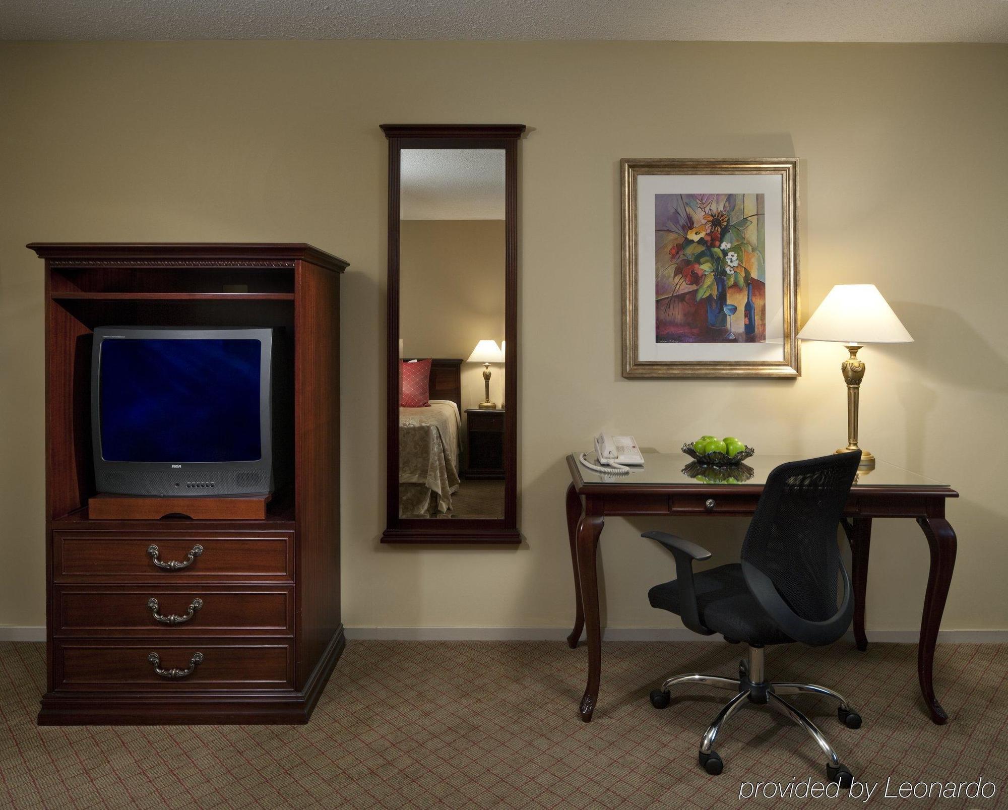 แทรเวลอดจ์ บาย วินด์แฮม แอบบอตส์ฟอร์ด เบเคอร์วิว Hotel อับบอทส์ฟอร์ด ภายนอก รูปภาพ