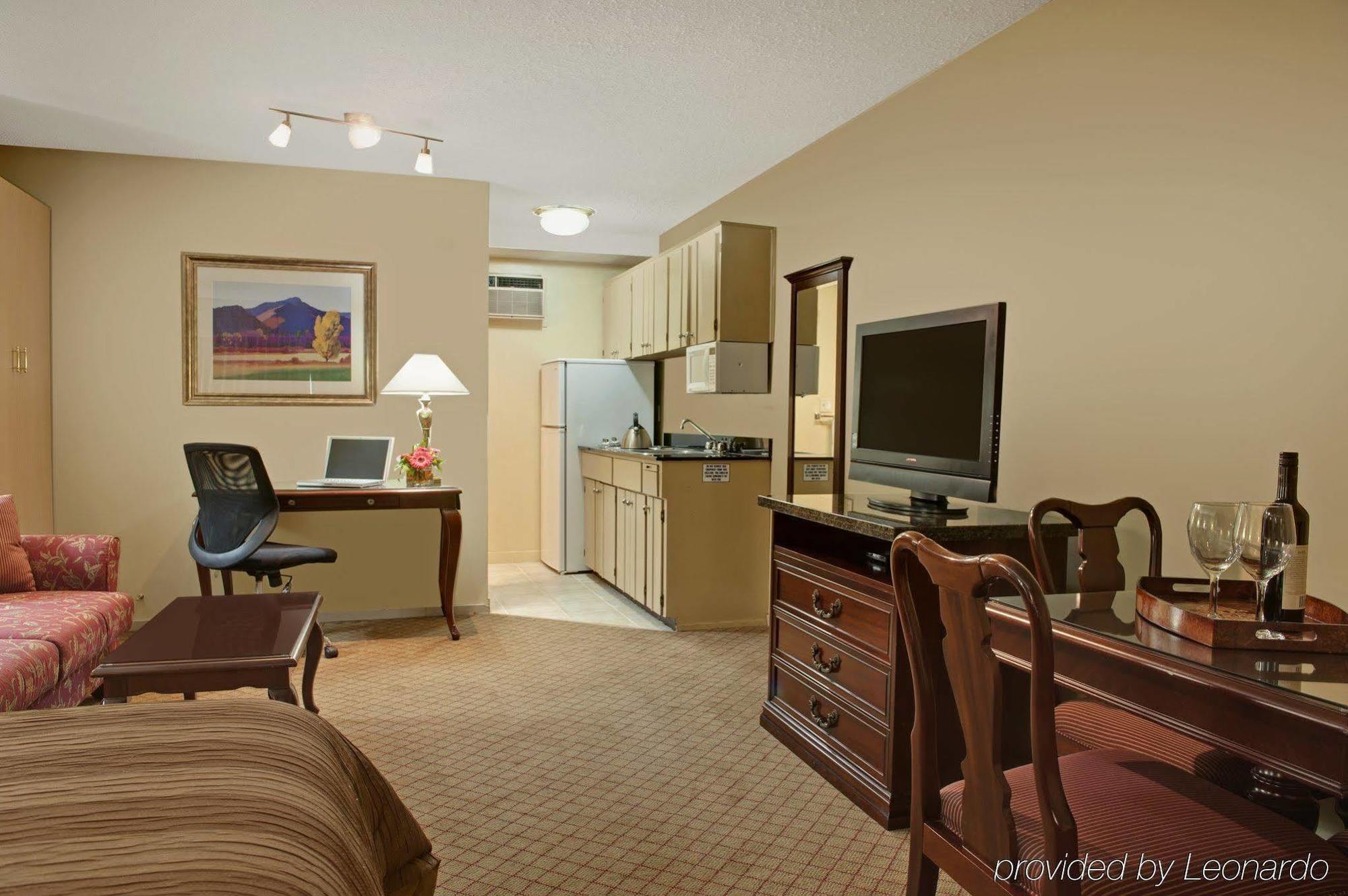 แทรเวลอดจ์ บาย วินด์แฮม แอบบอตส์ฟอร์ด เบเคอร์วิว Hotel อับบอทส์ฟอร์ด ภายนอก รูปภาพ