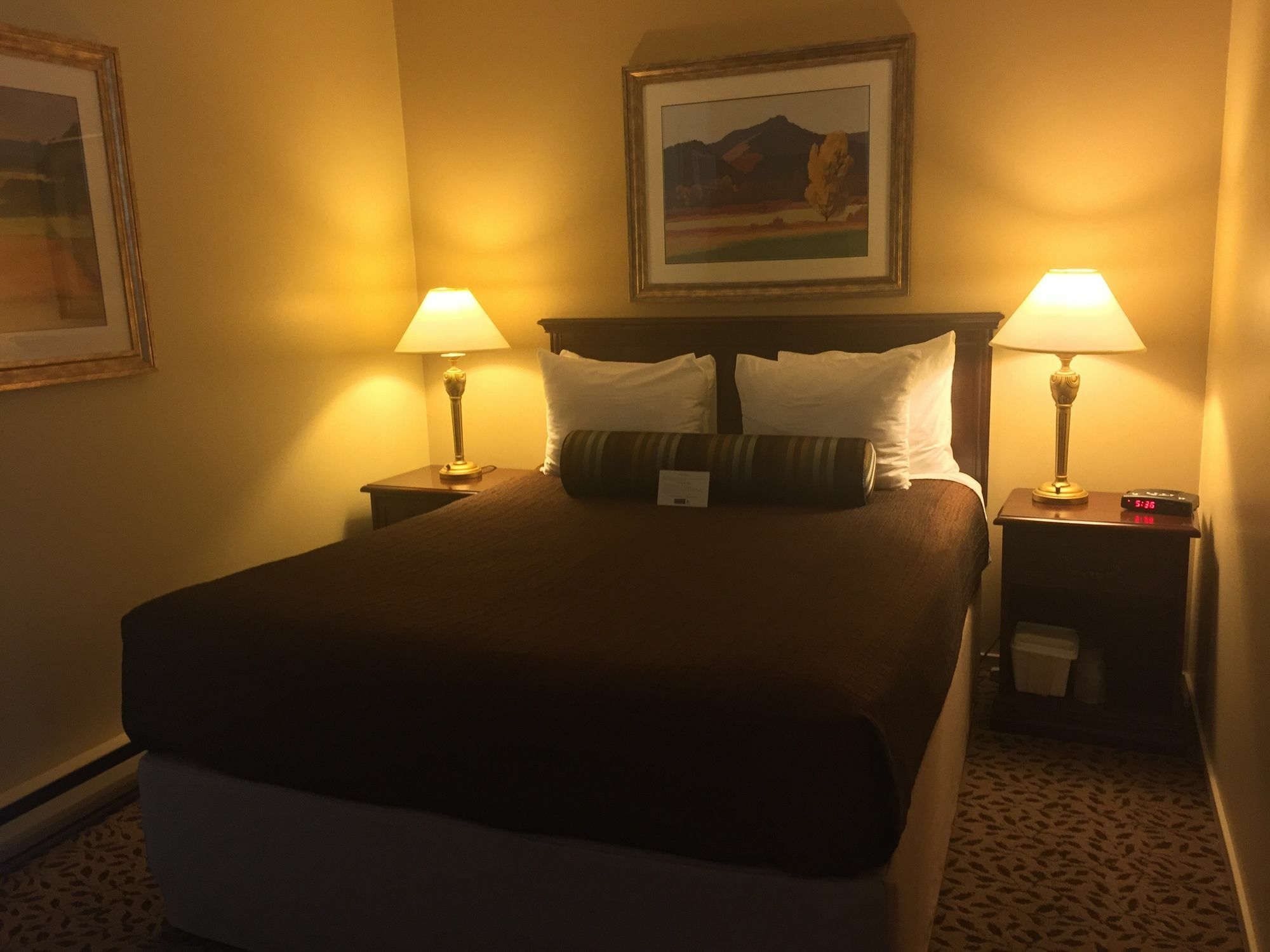 แทรเวลอดจ์ บาย วินด์แฮม แอบบอตส์ฟอร์ด เบเคอร์วิว Hotel อับบอทส์ฟอร์ด ภายนอก รูปภาพ